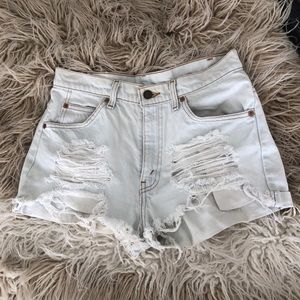 Light wash Levi denim shorts